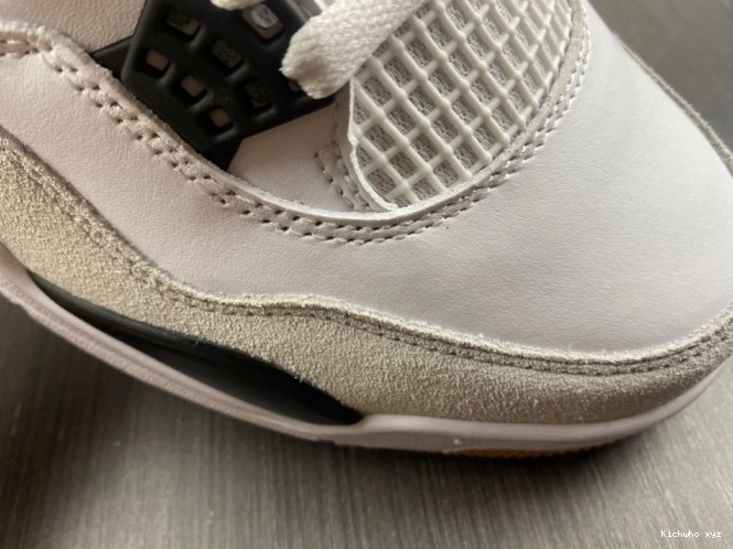 Nike 4 Jordan x Air DR5415-100 SB 0630